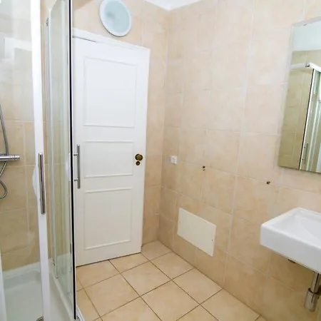 612 - Family Friendly 4 Bedroom Perfect For Families - Close To Amenities