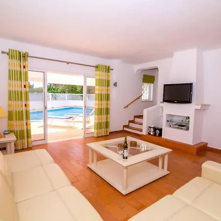 612 - Family Friendly 4 Bedroom Perfect For Families - Close To Amenities Vale do Lobo